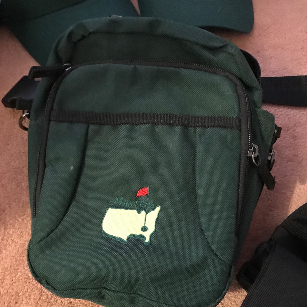 Master’s Golf fanny pack & 2 lanyards.
